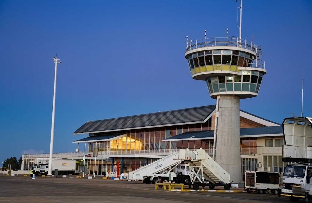 Affordable luxury Namibia: Hosea Kutako International Airport